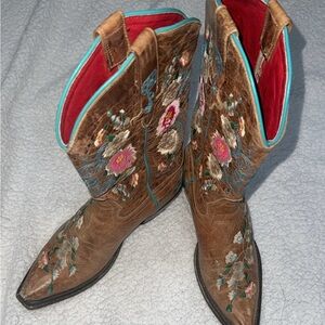 Macie Bean Brown Floral Embroidered snip point Boots